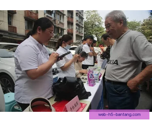 根植华夏，绽放异彩：华人社区的温情与力量